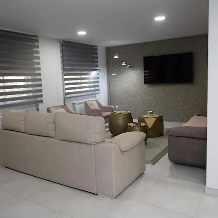 Casa Rivas * Marín