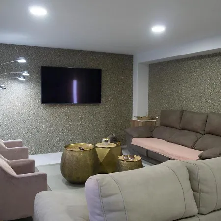 Casa Rivas * Marín