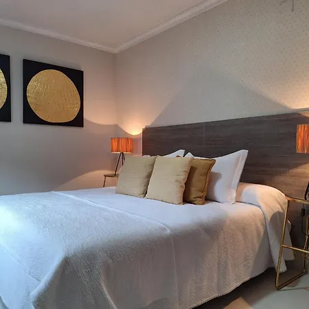 Casa Rivas * Marín
